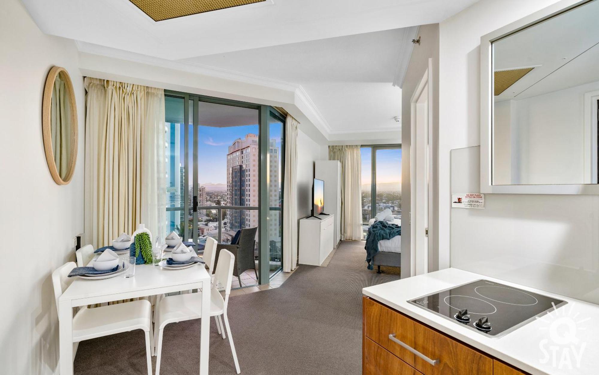Legends Apartments - Qstay Gold Coast Exterior photo
