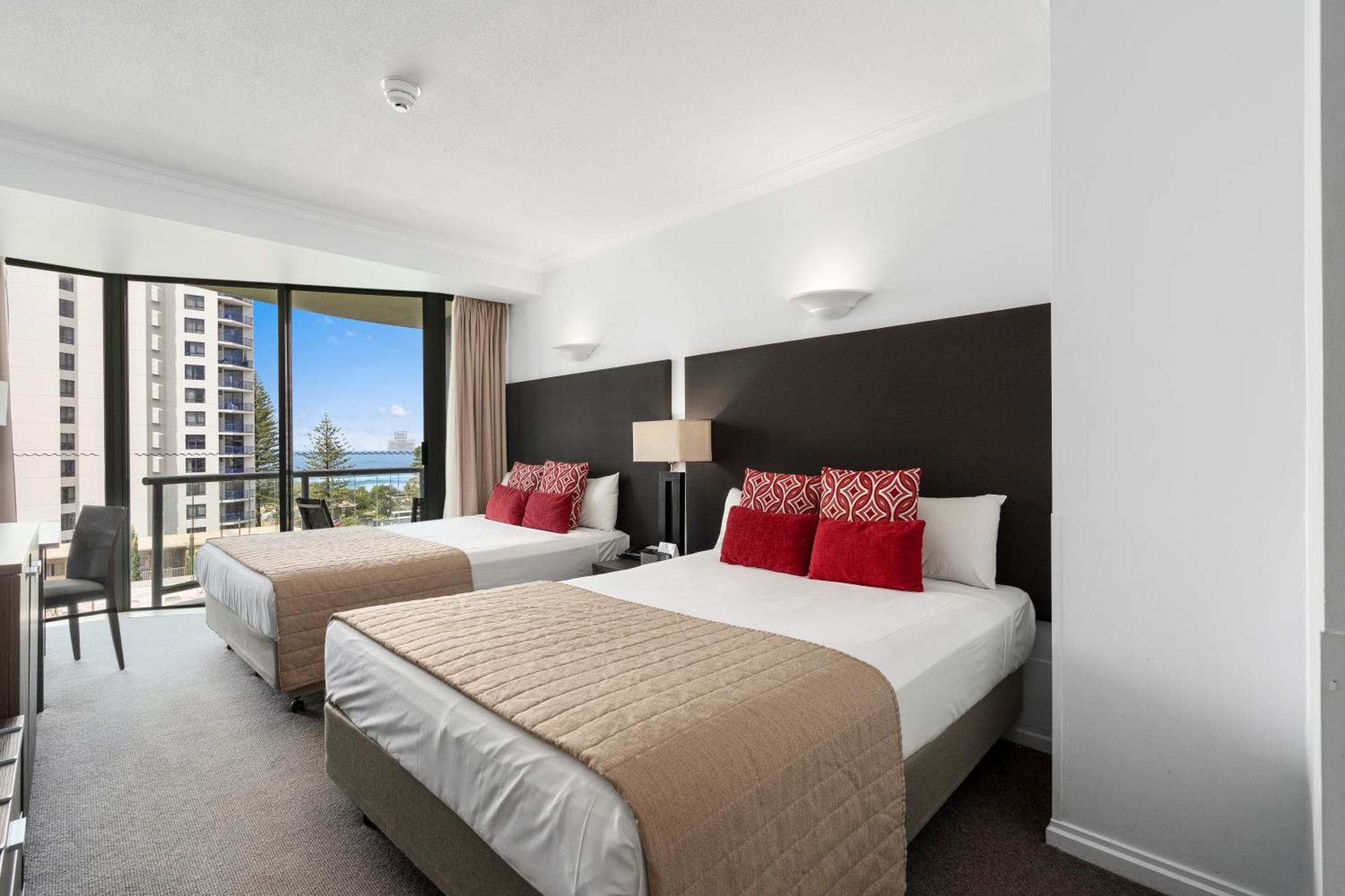 Legends Apartments - Qstay Gold Coast Exterior photo