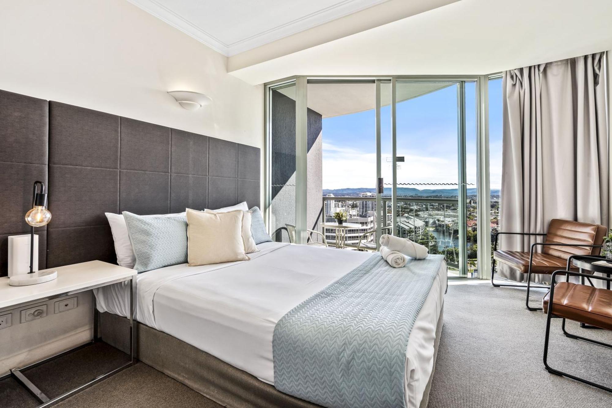 Legends Apartments - Qstay Gold Coast Exterior photo