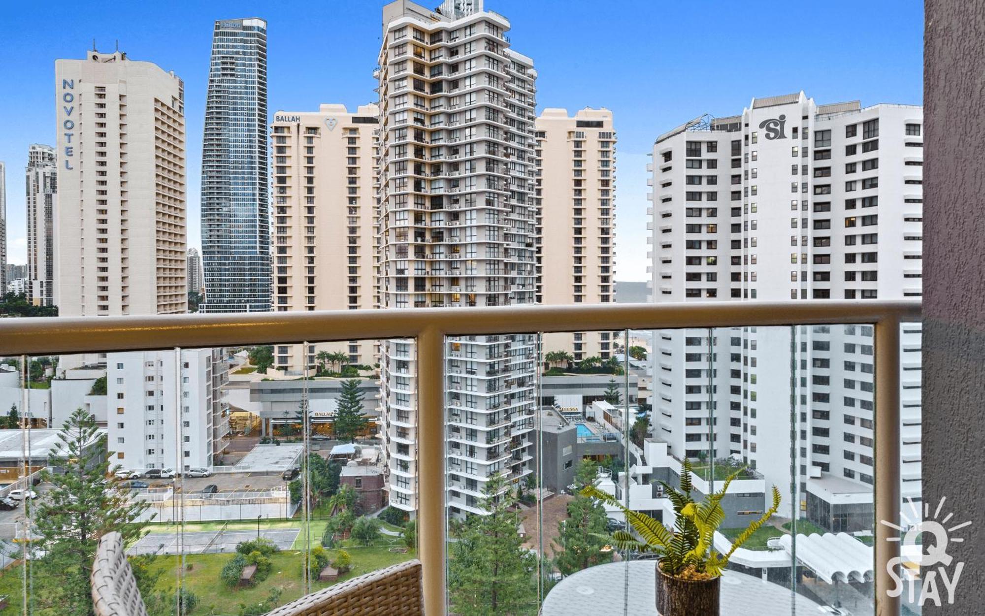 Legends Apartments - Qstay Gold Coast Exterior photo