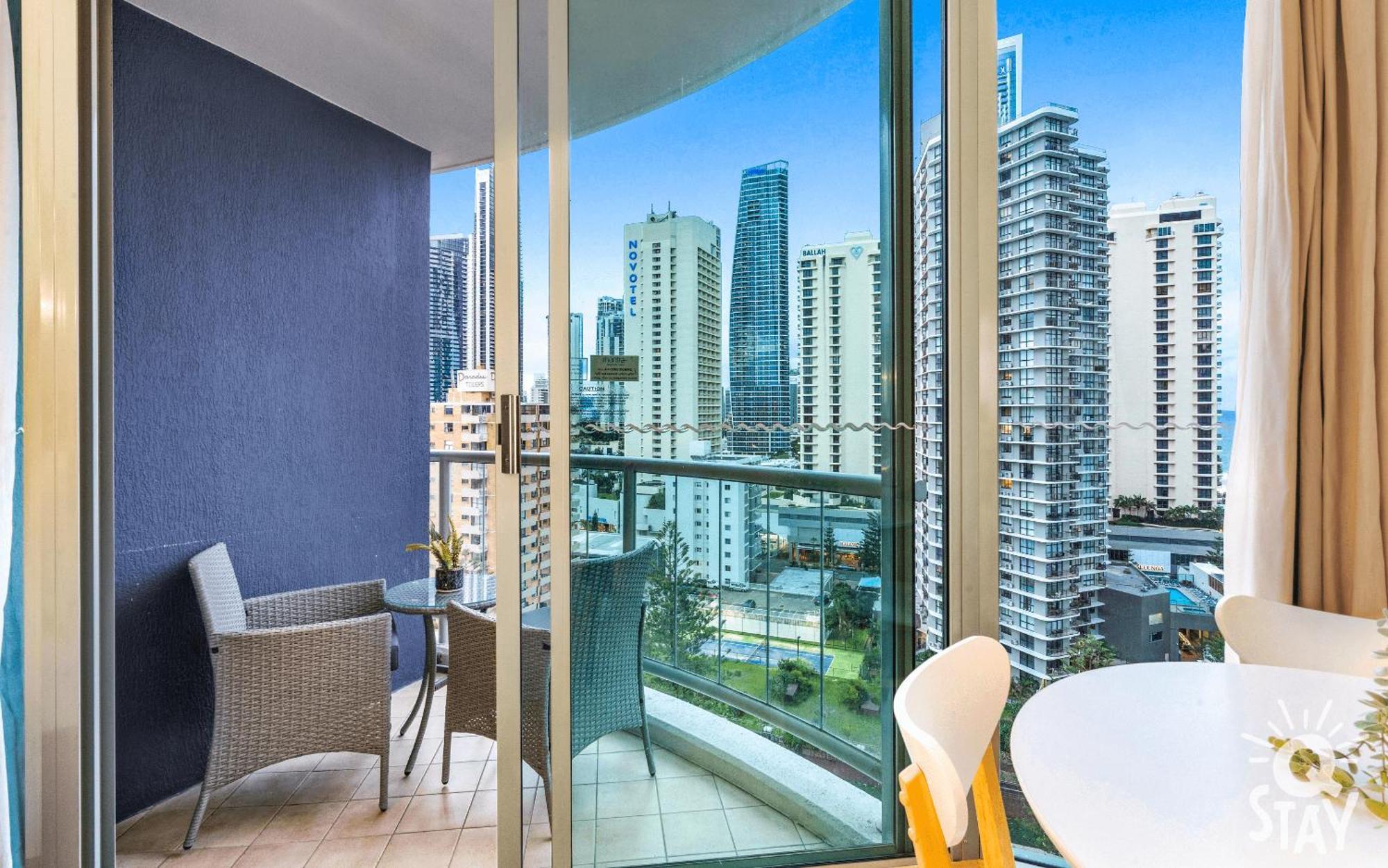 Legends Apartments - Qstay Gold Coast Exterior photo
