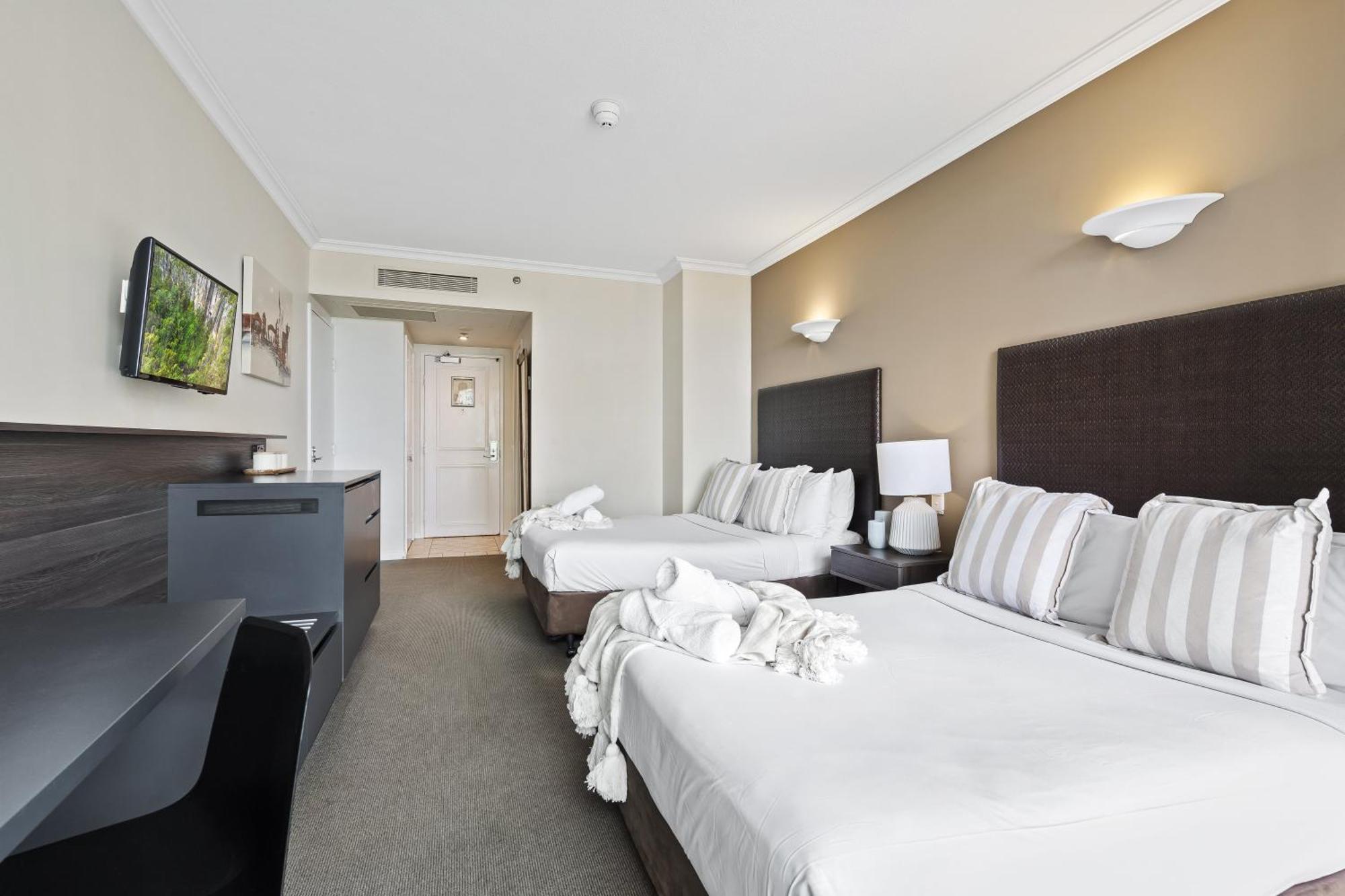 Legends Apartments - Qstay Gold Coast Exterior photo