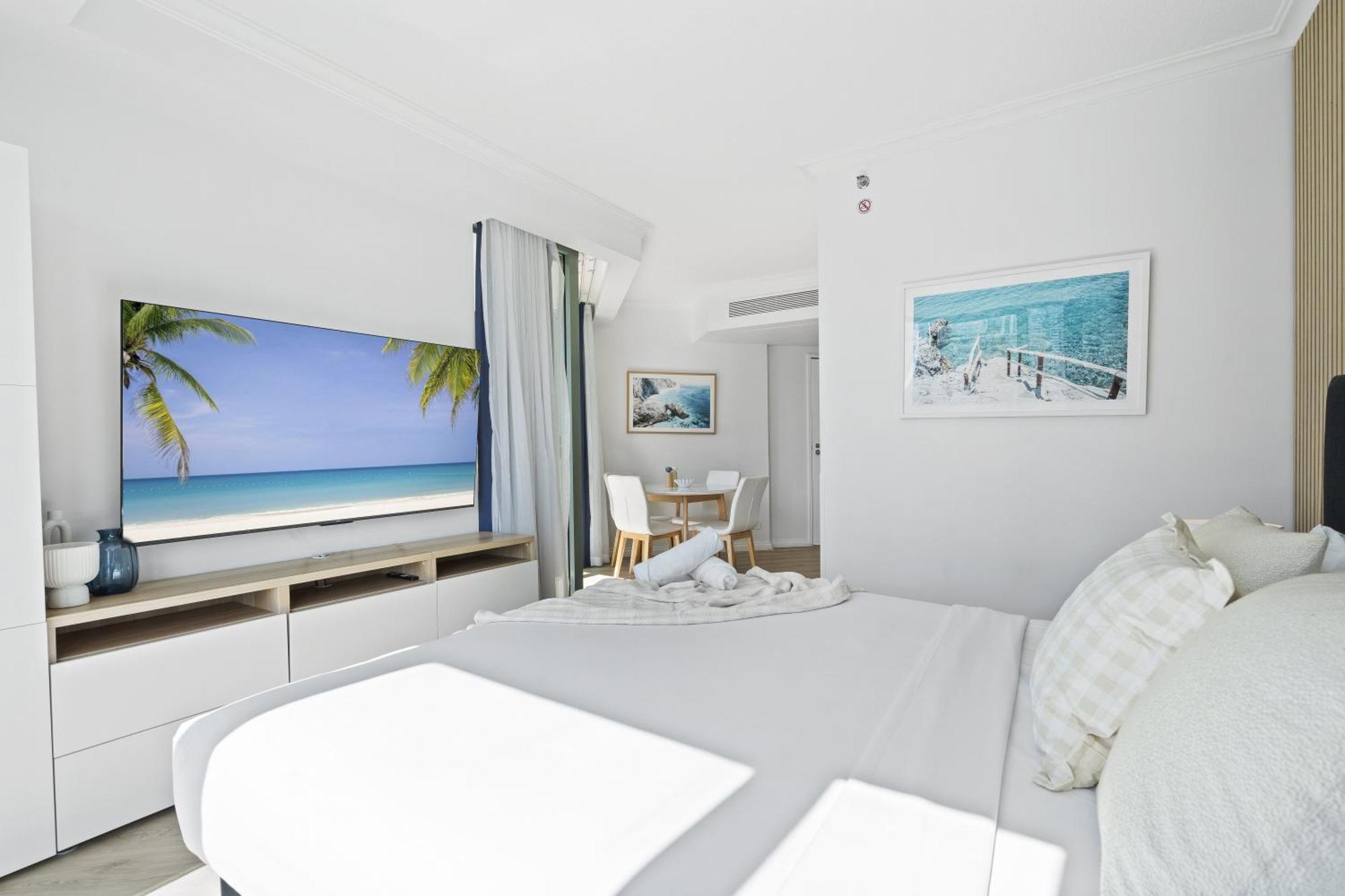 Legends Apartments - Qstay Gold Coast Exterior photo